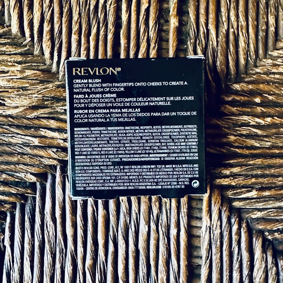 ✨♥️ Revlon Photo Ready Cream Blush ♥️✨ Coral Reef ♥️ - Picture 5 of 9